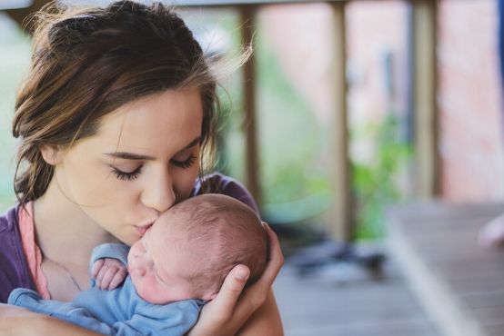Ako zvládnuť tráviace ťažkosti vášho bábätka - brožúra zadarmo